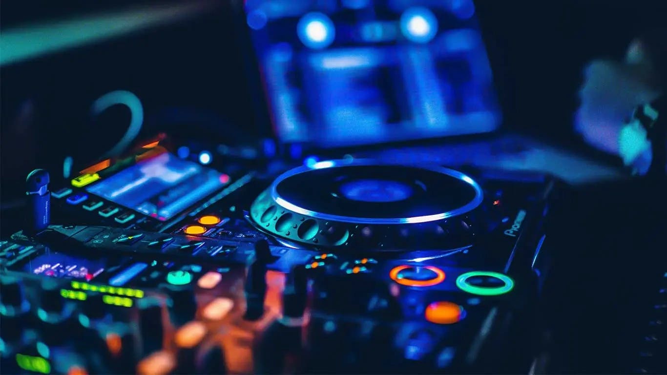 How to choose DJ equipment